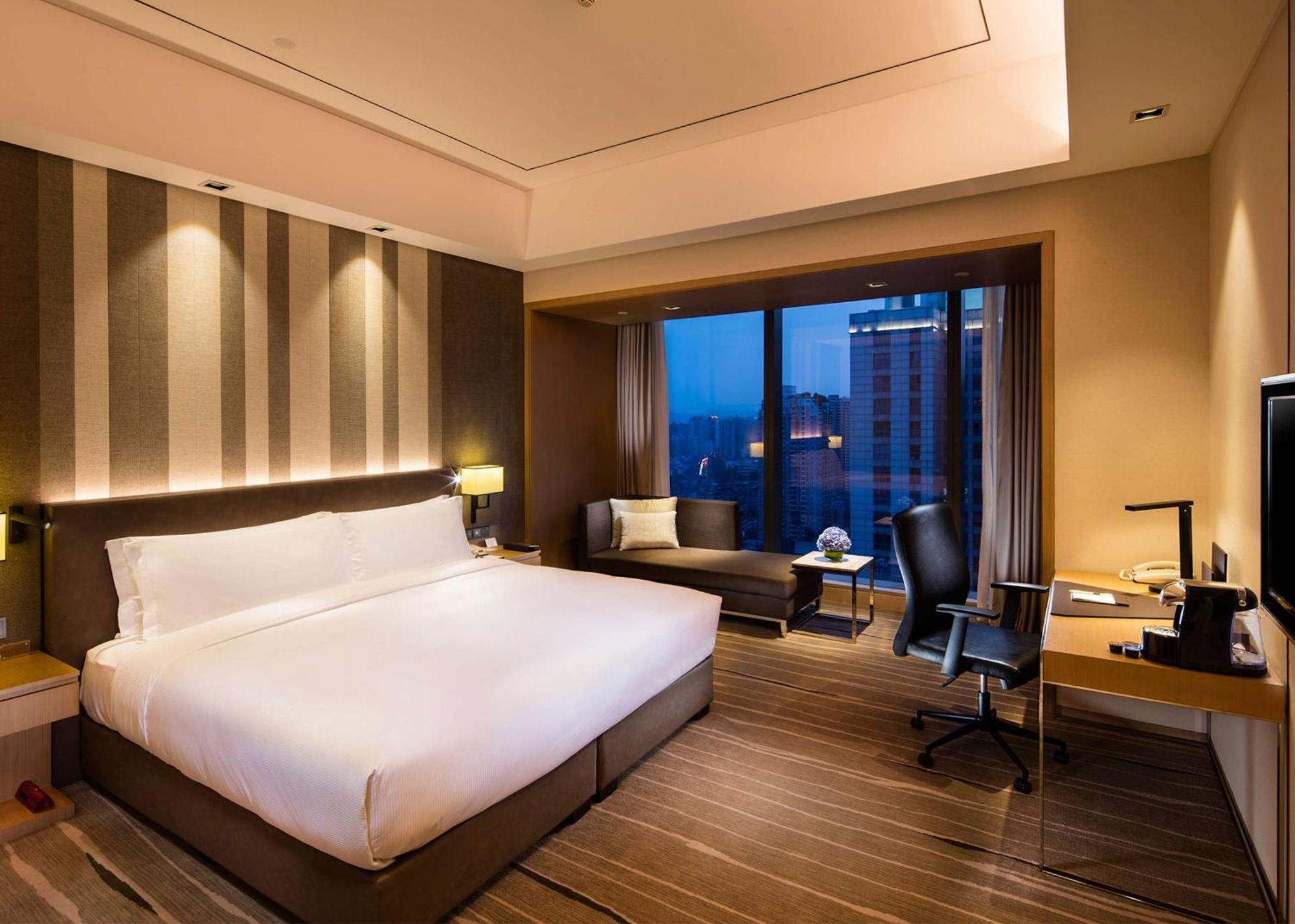 Готель Doubletree By Hilton Chongqing - Nan'An Екстер'єр фото