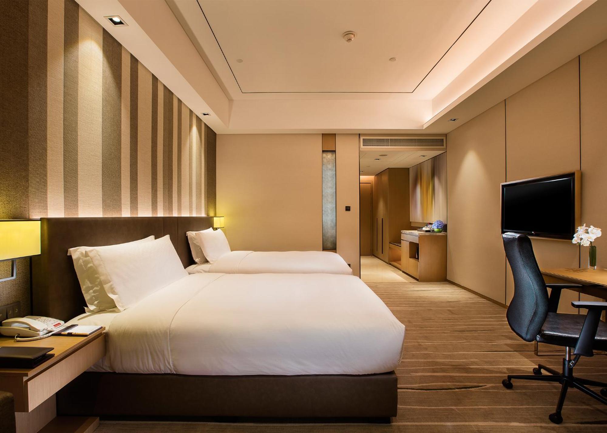 Готель Doubletree By Hilton Chongqing - Nan'An Екстер'єр фото